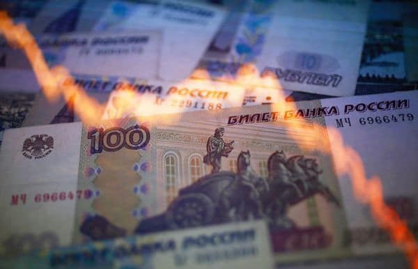 Рубль под гнетом риторики запада и новых санкций