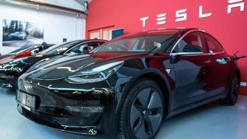 Tesla возглавила рейтинги среди опросов удовлетворенности автовладельцев