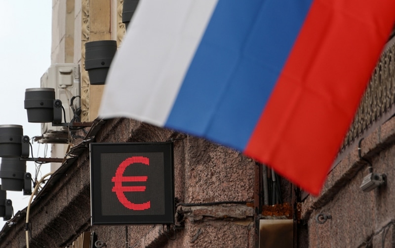 Курс евро превысил 91 рубль впервые с 2016 года