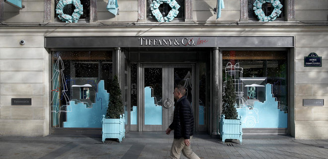 Louis Vuitton сорвал следку на $16 мрлд по покупке Tiffany. Названа причина