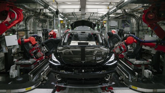 Tesla анонсировала собственное производство аккумуляторов к 2023 году