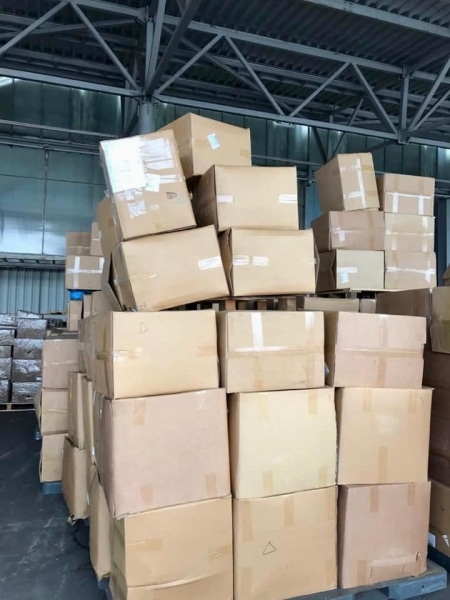 Киевская таможня изъяла в аэропорту Борисполь семь тонн защитных масок из Китая – фото