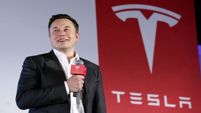 Tesla купила биткойн на $1,5 млрд. и планирует принимать оплату в криптовалюте