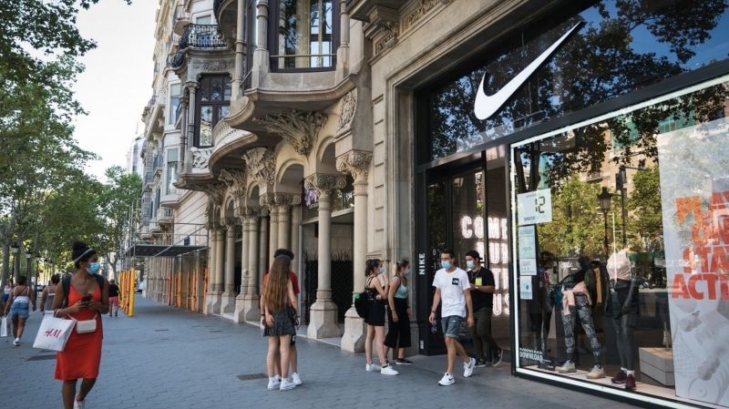 Доходы Nike оказались ниже ожидаемого из-за задержек с поставками